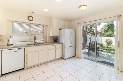 719 Napa Ave, Redlands CA  92374-5463 exterior