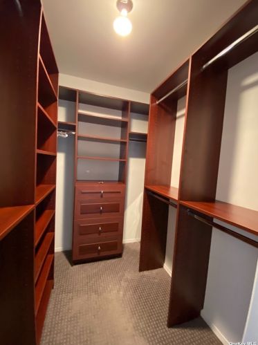 41 Hunt Dr, Muttontown NY  11753-1153 exterior