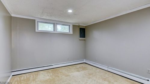 31 Midvale Ave, Lake Hiawatha NJ  07034-1008 exterior