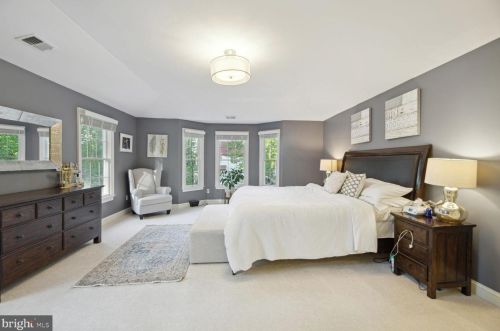 610 Poplar Dr, Falls Church VA  22046-2838 exterior