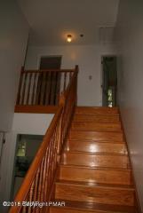 4542 Pine Ridge Dr, Bushkill PA  18324-8426 exterior