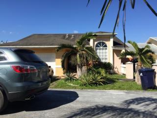 13621 179th St, Miami, FL 33177-7148