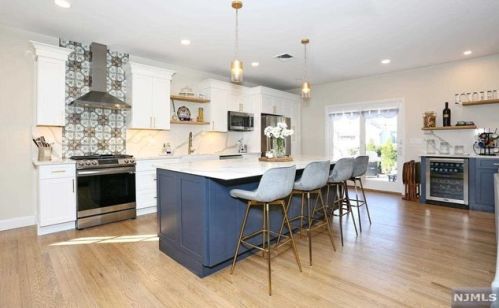 38 Radburn Rd, Ridgewood NJ  07452-3417 exterior