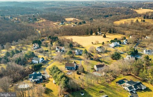 112 Quail Ln, Kennett Sq PA  19348-2652 exterior