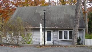 175 Skyline Lake Dr, Skyline Lakes, NJ 07456-1951