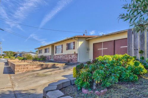 288 Reindollar Ave, Marina, CA 93933-3922