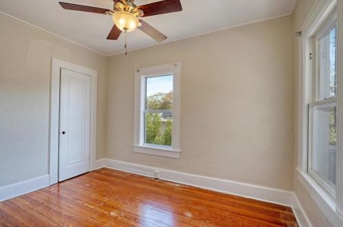 920 16 Ave, Saint Petersburg FL  33707-4113 exterior