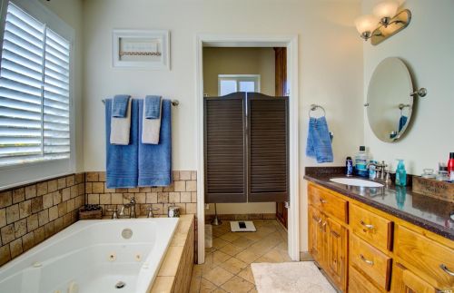 2979 Keeling Ave, Lakeport CA  95453-6804 exterior