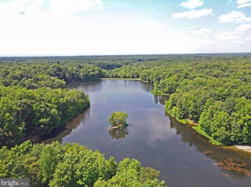 12509 Hawkins Ln, Spotsylvania VA  22551-8215 exterior