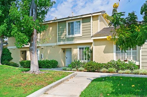 3704 Caminito Carmel Lndg, San Diego, CA 92130-2516