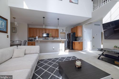 6 Chapman Ln, Bear DE  19701-6364 exterior