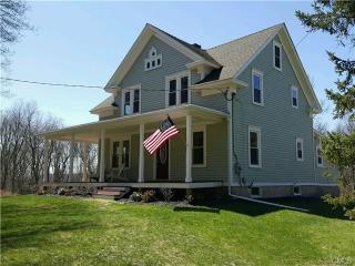 28 Junction Rd, Brookfield Center CT  06804-3413 exterior