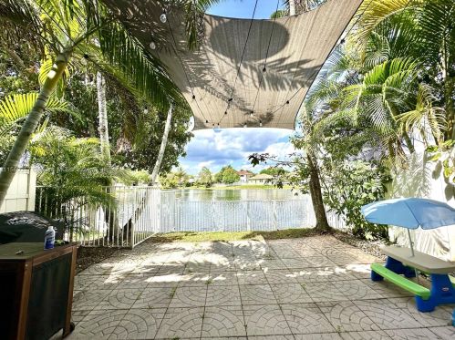 12733 28 Ct, Hollywood FL 33027-4107 exterior