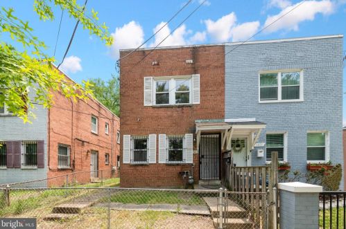 1413 Congress Pl, Washington, DC 20020-2905