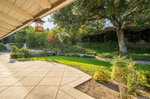 607 Oak Grove Dr, Glendora CA  91741-2258 exterior