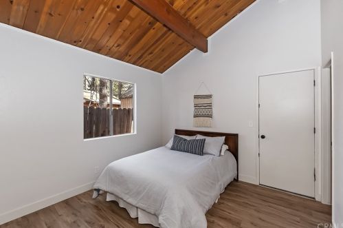 926 Barker Blvd, Big Bear City CA  92314-9568 exterior