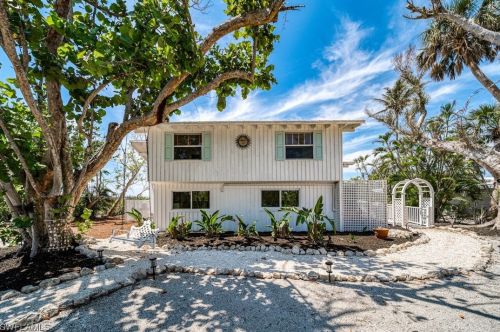 2629 Coconut Dr, Sanibel FL  33957-2005 exterior