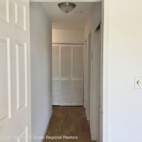 682 Darlington Dr, Old Bridge NJ  08857-3219 exterior