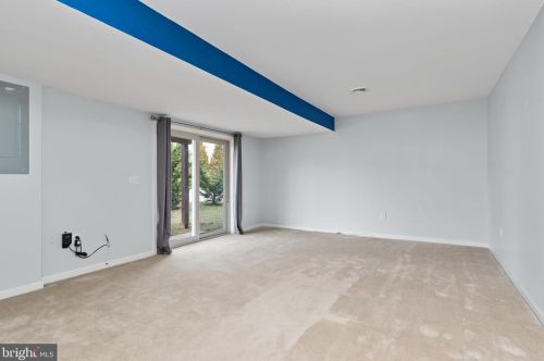 6315 Creekbend Dr, Navy Sup Dpt PA  17050-4001 exterior