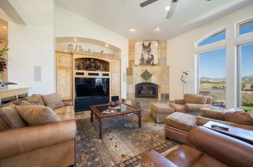 230 Phelan Ranch Way, Pismo Beach CA  93420-5525 exterior