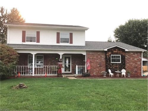 114 Holiday Dr, Marietta, OH 45750-9479