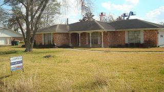 10664 Oak Brook Dr, Houston, TX 77013-2702