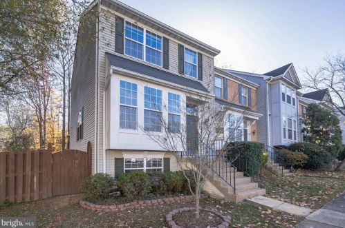 5151 Race Pointe Pl, Woodbridge, VA 22193-4959