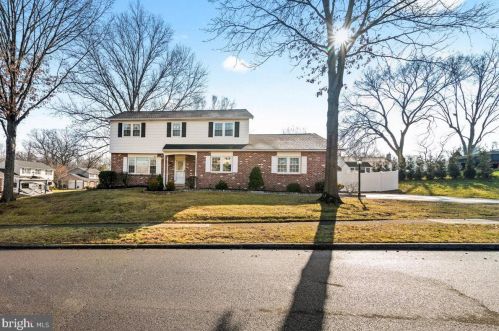 1185 Rydal Ln, Southampton, PA 18966-4359