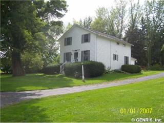 4823 Eddy Ridge Rd, Marion, NY 14505-9742