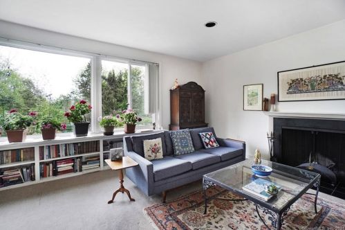 27 Green Hill Rd, North Haven CT  06473-2139 exterior