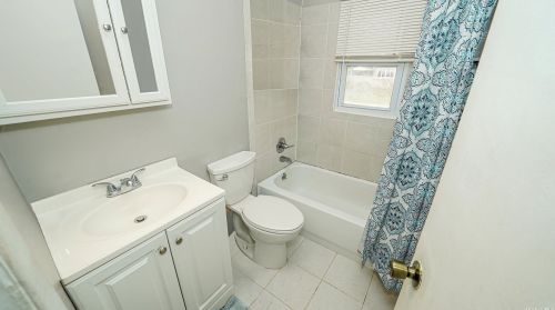 11 Blossom Ave, Holtsville NY  11742-1704 exterior