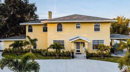 1679 Tampa Rd, Palm Harbor, FL 34683-0056