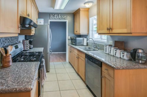 713 O St, Rio Linda CA  95673-2353 exterior