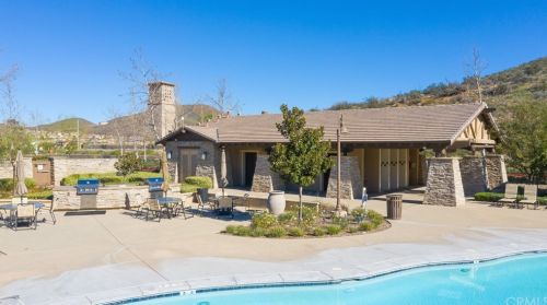 34200 Nandina Ct, Lake Elsinore CA  92532-2954 exterior