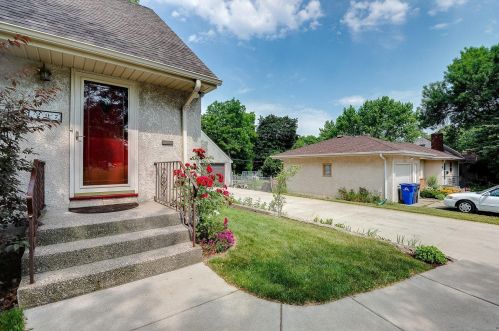 1297 Birmingham St, Saint Paul, MN 55106-2115