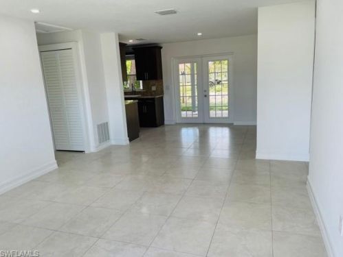 5238 Mitchell St, Naples, FL 34113-7867