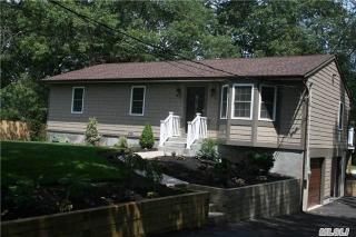137 Magnolia Dr, Selden, NY 11784-2043