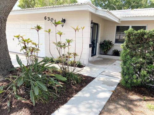 6301 22nd Ave, Saint Petersburg, FL 33710-4105