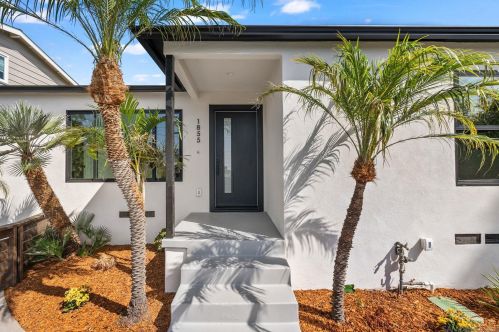 1855 Frankfort St, San Diego CA  92110-3514 exterior