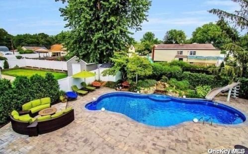5 Katie Ct, Lake Grove, NY 11755-2313