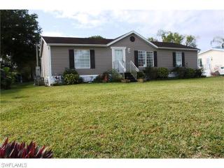 3046 20th Ct, Okeechobee, FL 34974-6325