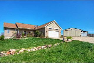 6701 Grimes St, Indianola, IA 50125-8551