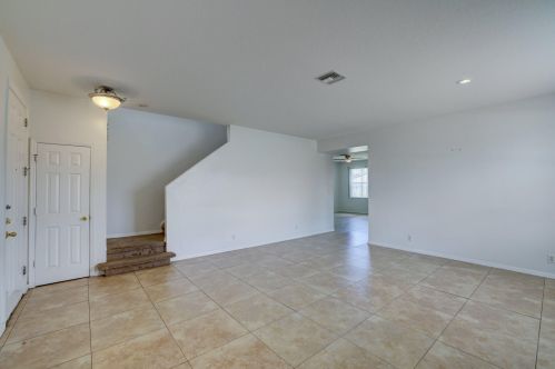 4249 Daemon St, Fort Pierce, FL 34953-6568