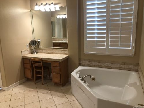 17430 7 Spg Way, Riverside CA 92504-9454 exterior