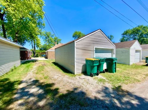 7706 Manor Ave, Hammond IN  46321-1023 exterior