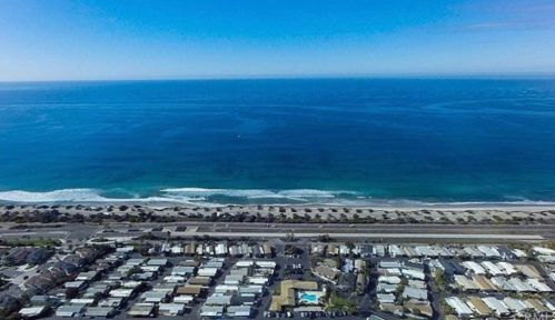 6550 Ponto Dr, Carlsbad CA  92011-2303 exterior