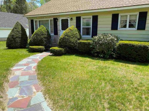105 Prospect St, Hinsdale, NH 03451-2311