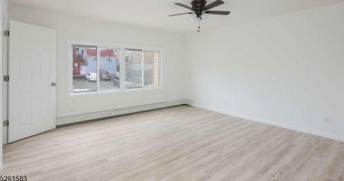 65 16 Ave, Paterson NJ  07501-2203 exterior