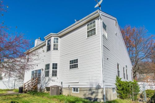 27 Nathan Dr, Old Bridge NJ  08857-2789 exterior