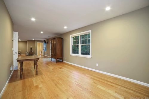 646 Branchville Rd, Ridgefield CT  06877-6128 exterior